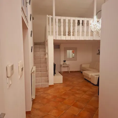 Porta Venezia Loft - & Station Lägenhet *