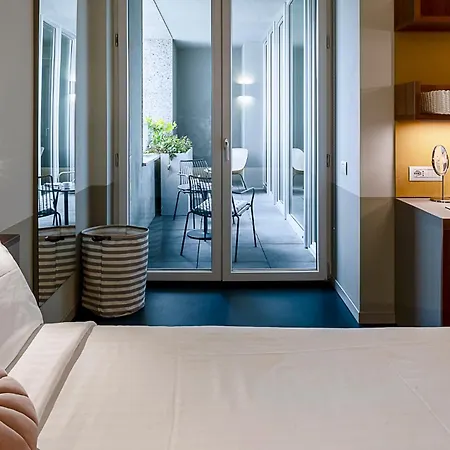 Aparto Giovenale Mailand