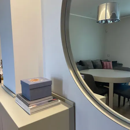 Milanese Lodge/luxury House In The Heart Of Apartment Milan