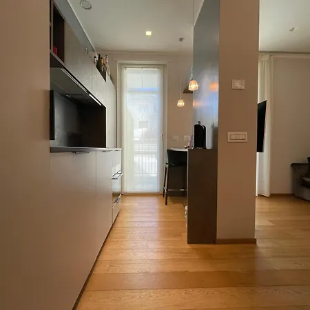 Milanese Lodge/luxury House In The Heart Of Milan
