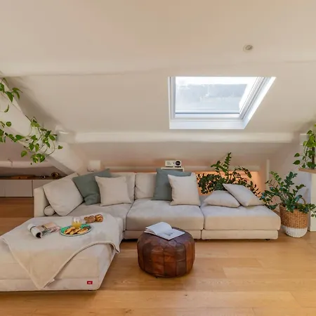 Apartman Bright Penthouse Attic In The Heart Of Milánó