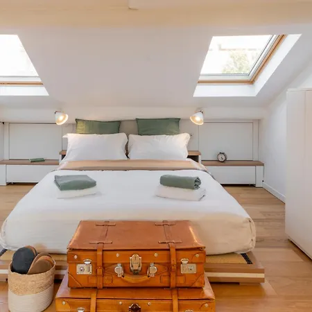 Bright Penthouse Attic In The Heart Of 밀라노