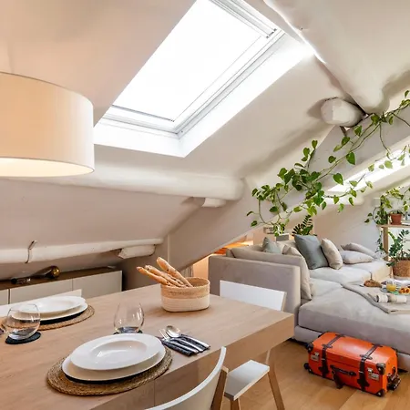 Apartman Bright Penthouse Attic In The Heart Of Milánó
