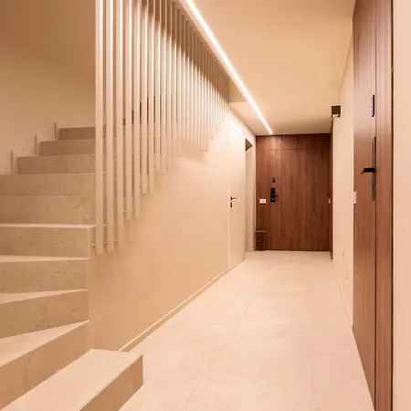 Porta Venezia Stylish Haven Apartment