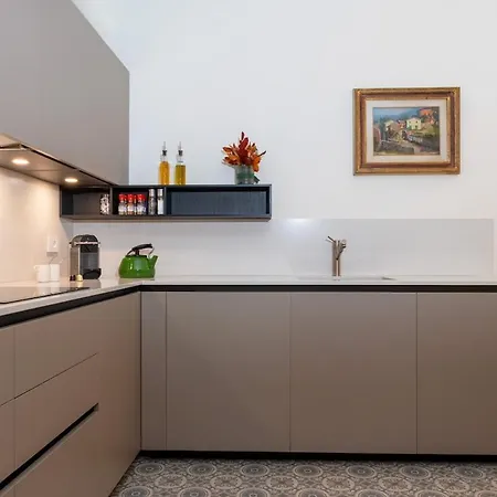 Porta Venezia Stylish Haven