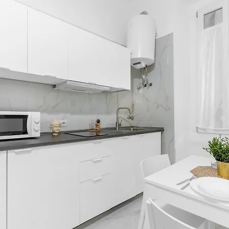 Arq16 - Duomo-loreto - - Modern Apartamento