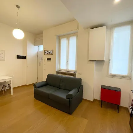Apartament Charming Centro Navigli Tortona *