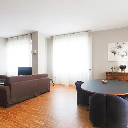 Joyce Apartment