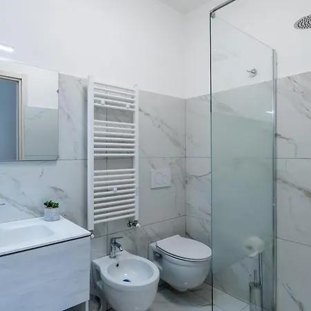 아파트 New With 4 Bedrooms *