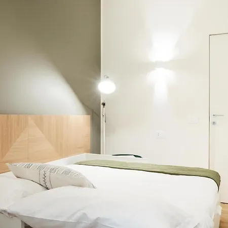 Nuovo - Con Due Da Letto Milan