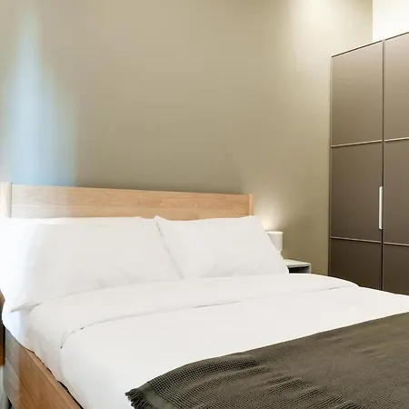 Nuovo - Con Due Da Letto Apartment *