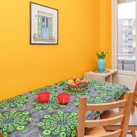 Mondrian Style House * Милан