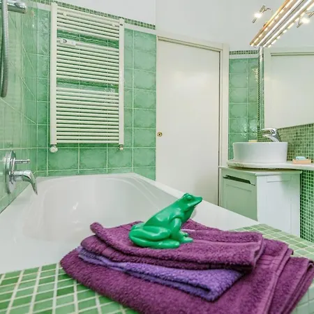 Mondrian Style House * Милан