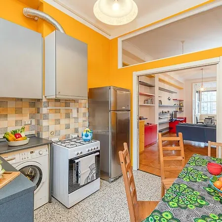 Mondrian Style House Апартаменты *