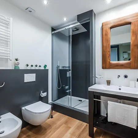 The Baldachin - Navigli Area *