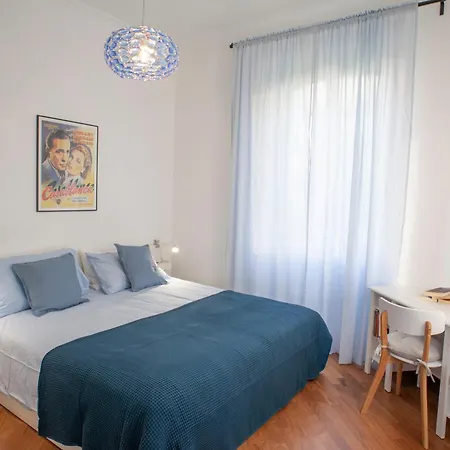Διαμέρισμα Bright And Comfy In A Beautiful Contemporary