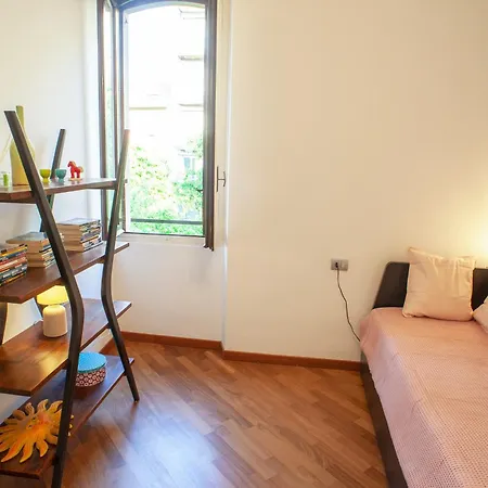 דירה Bright And Comfy In A Beautiful Contemporary מילאנו