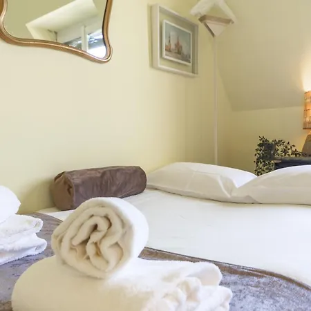 Apartament Repubblica-stazione Big House Skyline View 4 Pax Check In H24 *