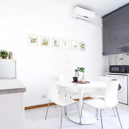 Urban View Flat - Zona Sarpi * Mediolan