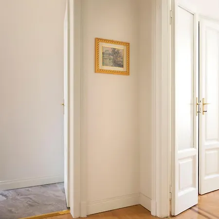 Apartman Navigli Harmony Flat, Beautiful & Bright Apartment, 3 Bdr