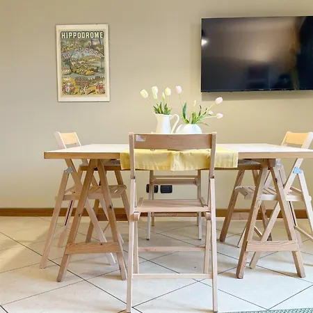 Dimora Maddelena - 20 Mins From Duomo Milán