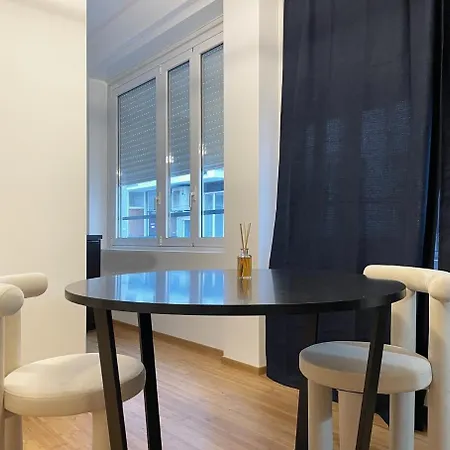 Eleganza Milanese Near Duomo & Metro Apartamento *