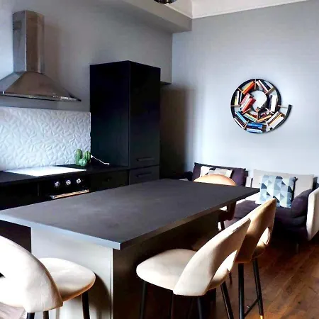 Cozy Renovated Comfort In Isola Apartman *