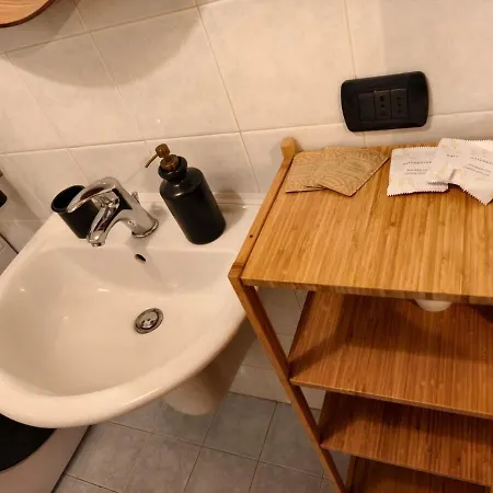 Appartamento Rogoredo - 10 Min-linate Airport 100 M From The Metro