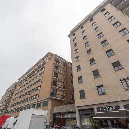 Charming & Bright Near Milan's Fashion District