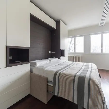 Charming & Bright Near Milan's Fashion District Milão