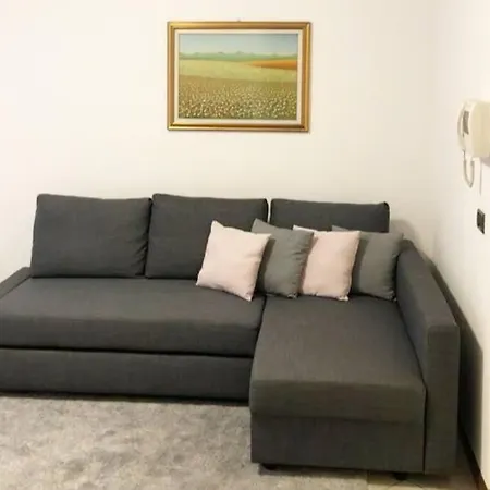 Apartment Sweet Center