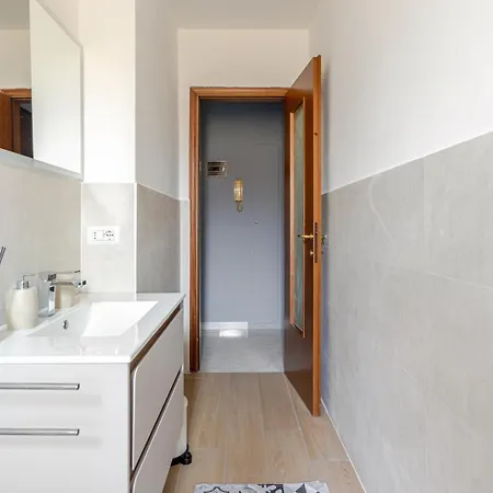 - Isola Apartmán Milán