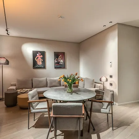 Seety Duomo Mediolan