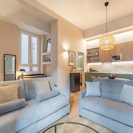 5' From Station, Elegance And Class Milaan