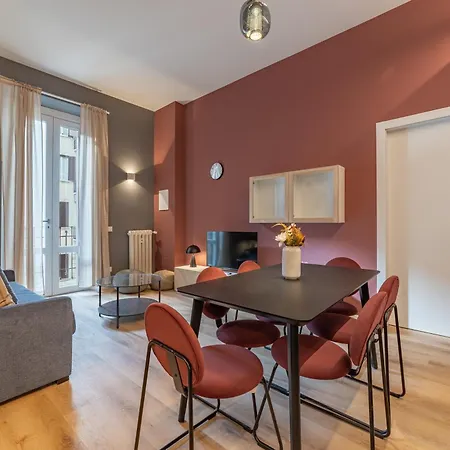 Apartmán 5' From Station, With 2 Bedrooms *