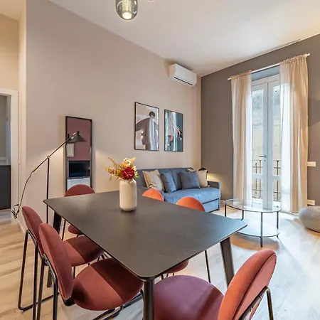 5' From Station, With 2 Bedrooms Milano