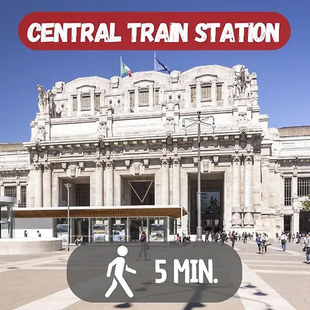 5' From Station, With 2 Bedrooms Apartmán Milán