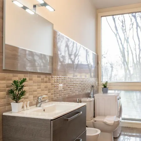 Apartment Honey Exclusive - Train Station - Near Center Milan