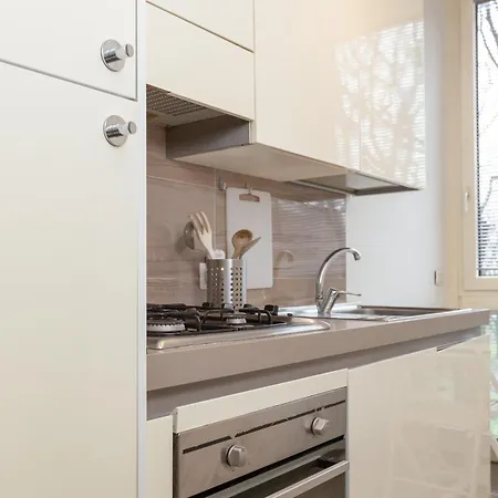 Honey Exclusive - Train Station - Near Center *