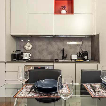 Niguarda Stylish Flat Near M5 Апартаменты