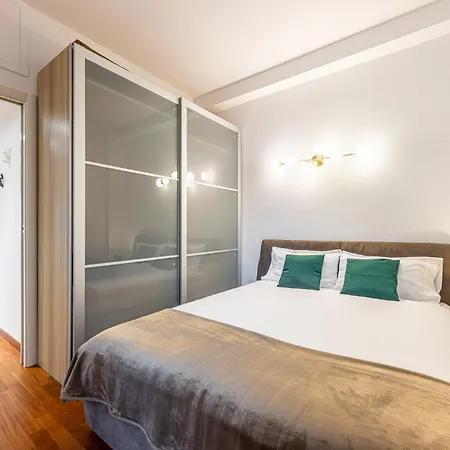 Niguarda Stylish Flat Near M5 Апартаменты