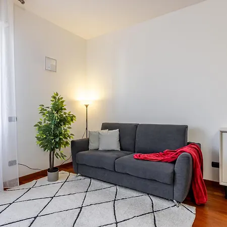 Niguarda Stylish Flat Near M5 * Милан