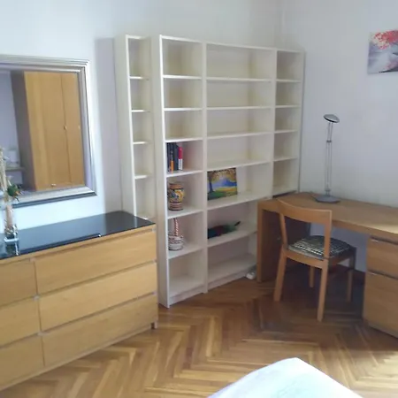 Beautiful And Spacious Two-room * ミラノ