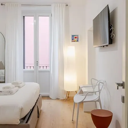 Art-filled In Centro Appartement *