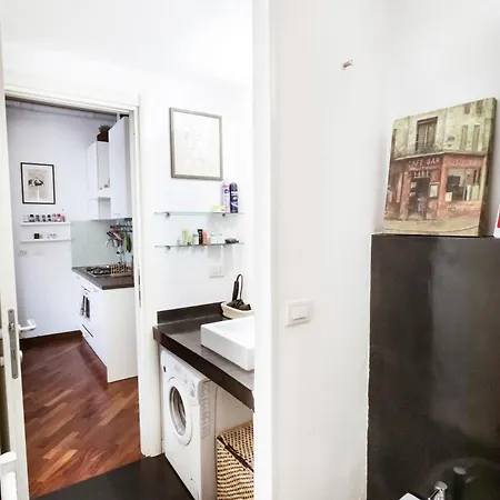 Cosy And Bright Flat In The Heart Of Porta Venezia *