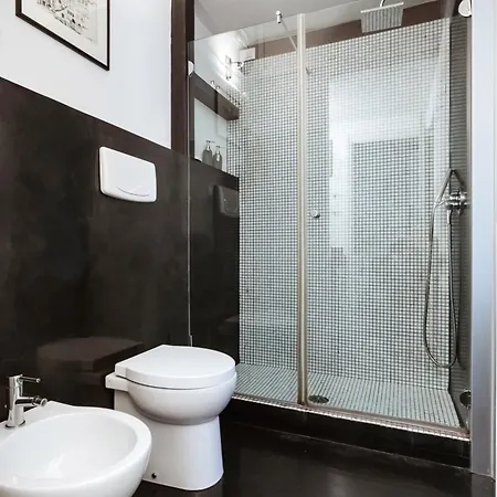 Cosy And Bright Flat In The Heart Of Porta Venezia Milano