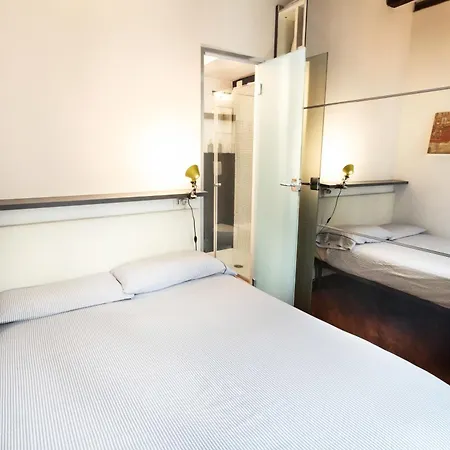 Cosy And Bright Flat In The Heart Of Porta Venezia Lägenhet *