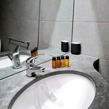 Cozy Loft In The Heart Of Isola District Apartmán