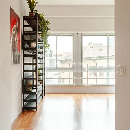 Elegante In Corso Garibaldi * Milão