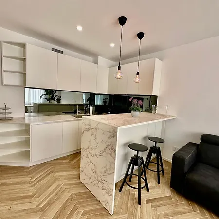 Volturno31 - Bosco Verticale, *